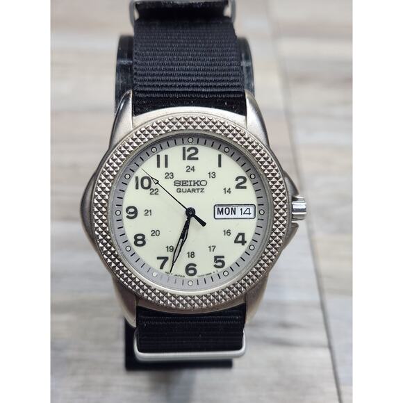 Seiko Other - SEIKO SPIRIT Military Field Watch 7N43-6B20 White Dial Full Luminous, Lume